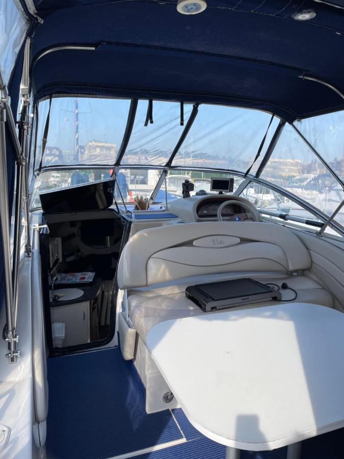 Готель Superbe Bateau « Le Nanylia » Булонь-сюр-Мер Екстер'єр фото